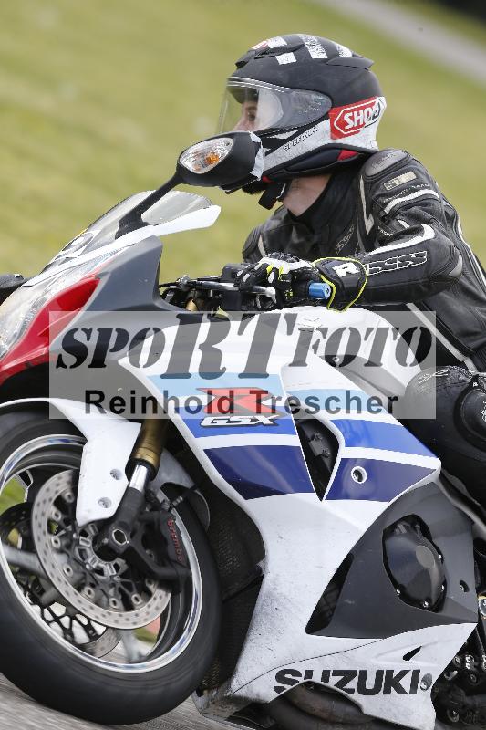 Archiv-2025/09 22.04.2025 Cornu Master School ADR/rot-rouge/19